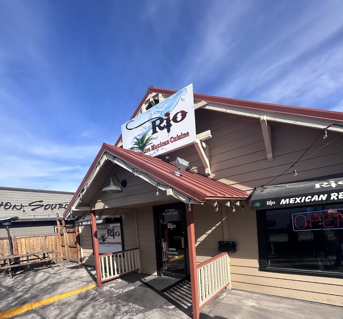 The Rio Distinctive Mexican Cuisine storefront and patio in downtown Madras
